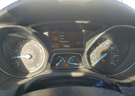 2017 Ford Focus Se z USA, uszkodzony, nr VIN 1FADP3FE0HL281752